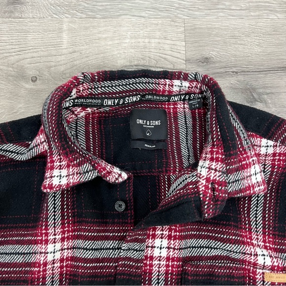 🔥 ONLY & SONS Flannel / Plaid Button Up Shirt - Picture 9 of 15